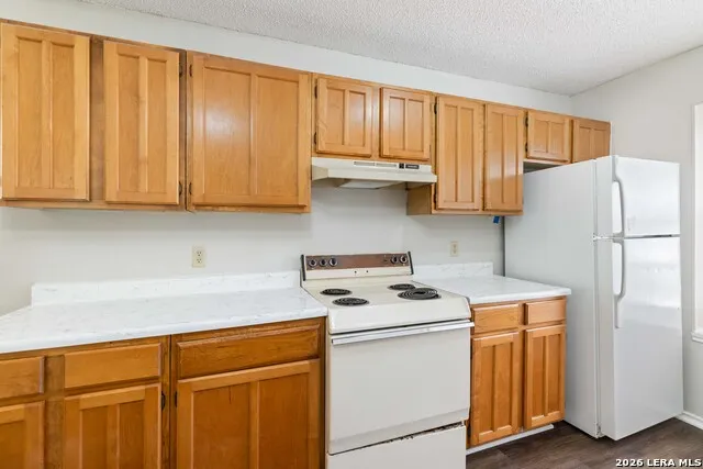 9213 SHADOW CREST DR Unit 9213 Converse, TX 78109