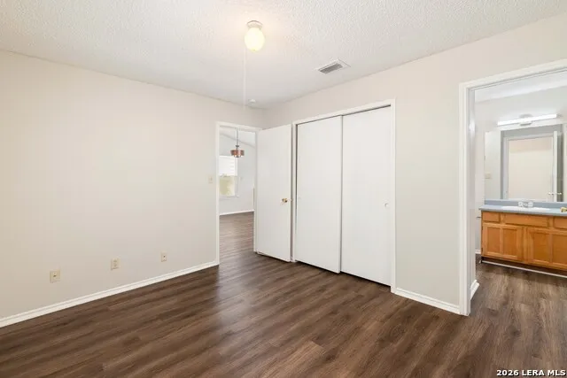 9213 SHADOW CREST DR Unit 9213 Converse, TX 78109
