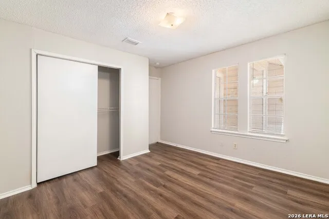 9213 SHADOW CREST DR Unit 9213 Converse, TX 78109