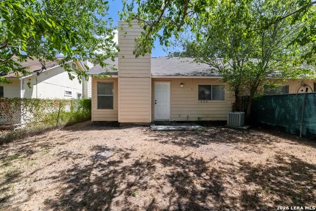 9213 SHADOW CREST DR Unit 9213 Converse, TX 78109