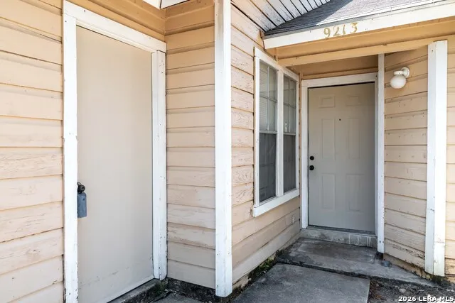 9213 SHADOW CREST DR Unit 9213 Converse, TX 78109