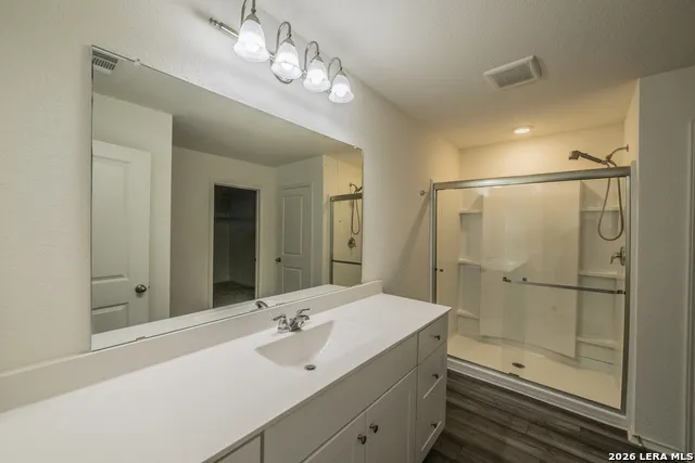 5203 Winding Stream St Hedwig, TX 78152