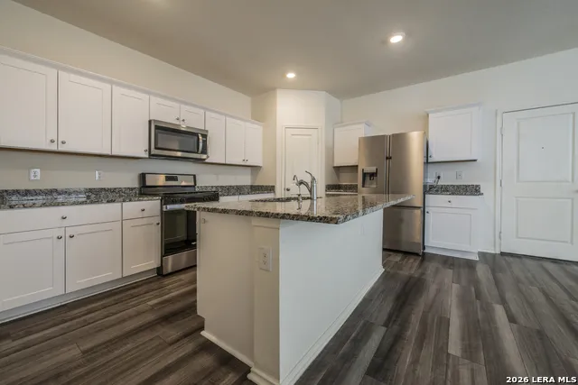 5203 Winding Stream St Hedwig, TX 78152