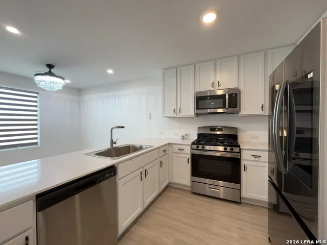 6914 Dorato Ridge Elmendorf, TX 78112