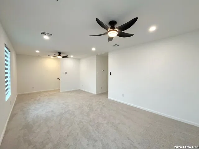 6914 Dorato Ridge Elmendorf, TX 78112