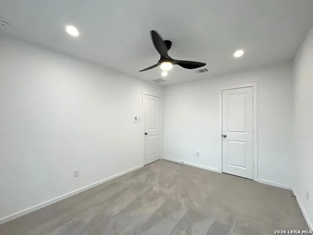 6914 Dorato Ridge Elmendorf, TX 78112
