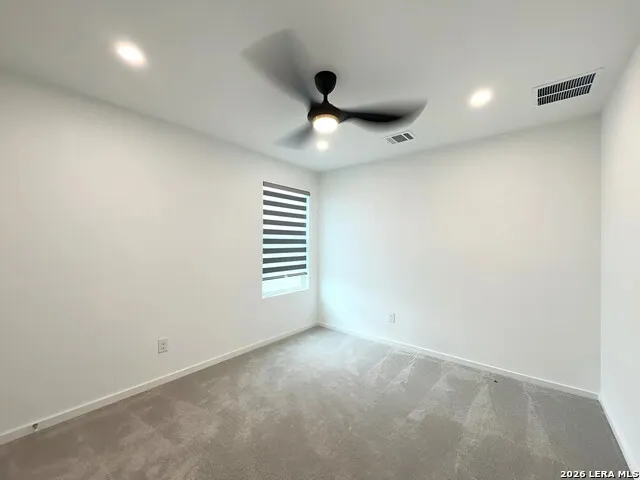6914 Dorato Ridge Elmendorf, TX 78112