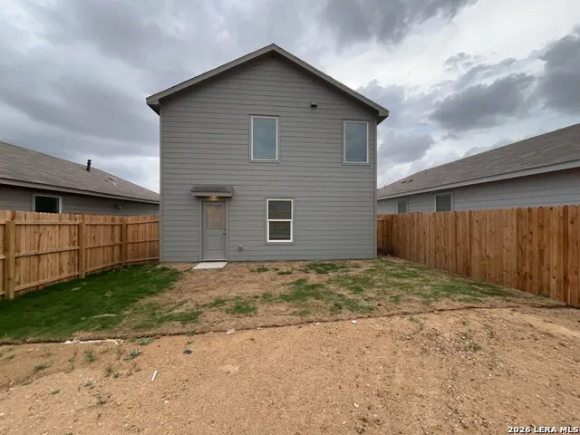 6914 Dorato Ridge Elmendorf, TX 78112