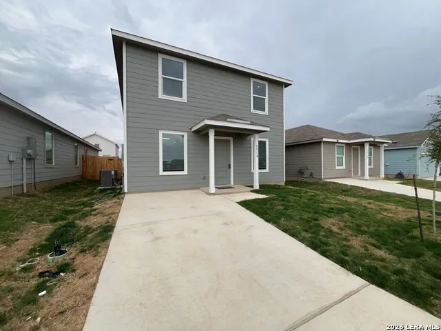 6914 Dorato Ridge Elmendorf, TX 78112