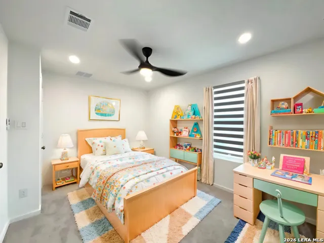 6914 Dorato Ridge Elmendorf, TX 78112