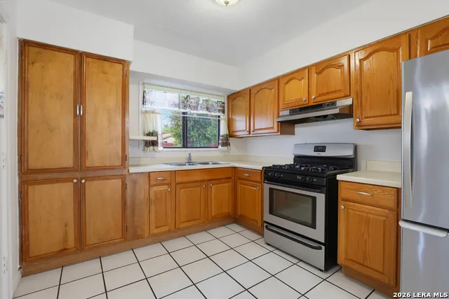 271 WAYSIDE DR San Antonio, TX 78213