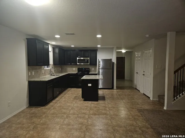 178 Hidden Knoll Selma, TX 78154
