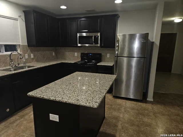 178 Hidden Knoll Selma, TX 78154