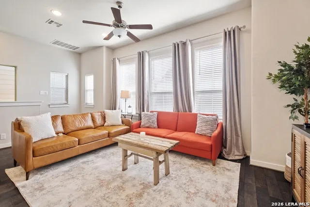 2009 MCCULLOUGH AVE San Antonio, TX 78212