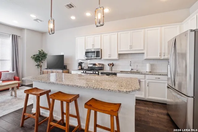 2009 MCCULLOUGH AVE San Antonio, TX 78212