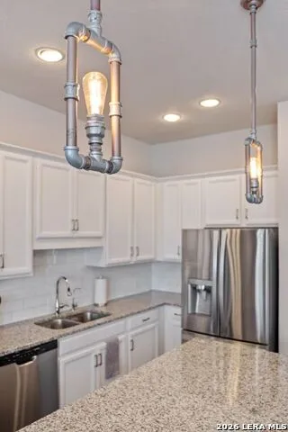 2009 MCCULLOUGH AVE San Antonio, TX 78212