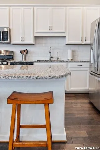 2009 MCCULLOUGH AVE San Antonio, TX 78212