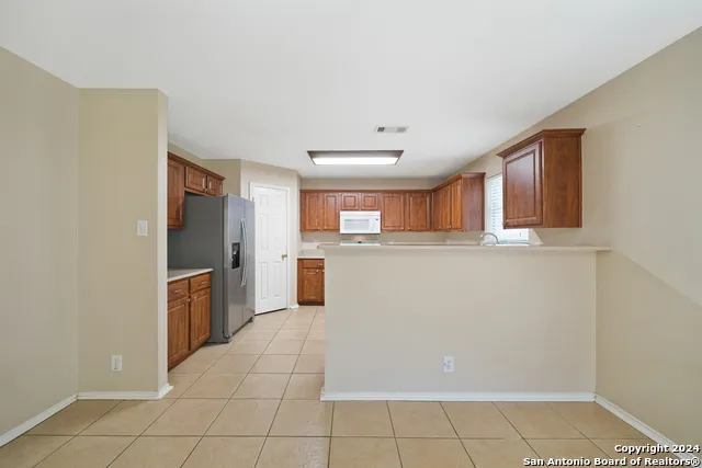 8926 VALHALLA Selma, TX 78154