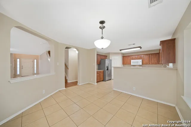 8926 VALHALLA Selma, TX 78154