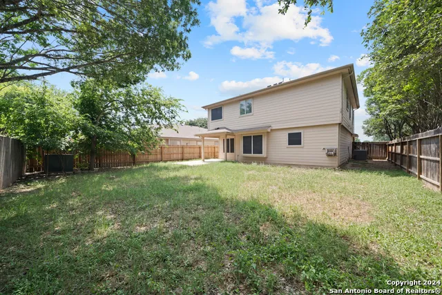 8926 VALHALLA Selma, TX 78154