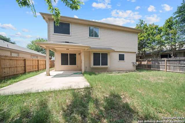 8926 VALHALLA Selma, TX 78154