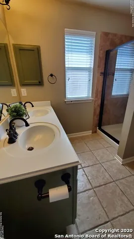 533 THOREAU TRL Schertz, TX 78154