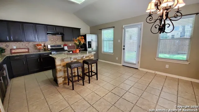 533 THOREAU TRL Schertz, TX 78154