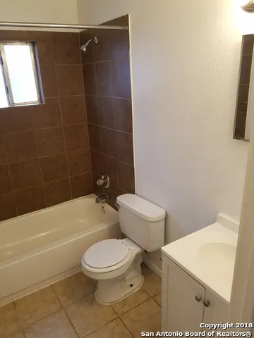 3143 La Violeta St San Antonio, TX 78211
