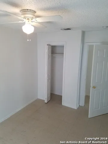 3143 La Violeta St San Antonio, TX 78211