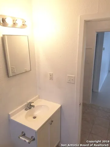 3143 La Violeta St San Antonio, TX 78211