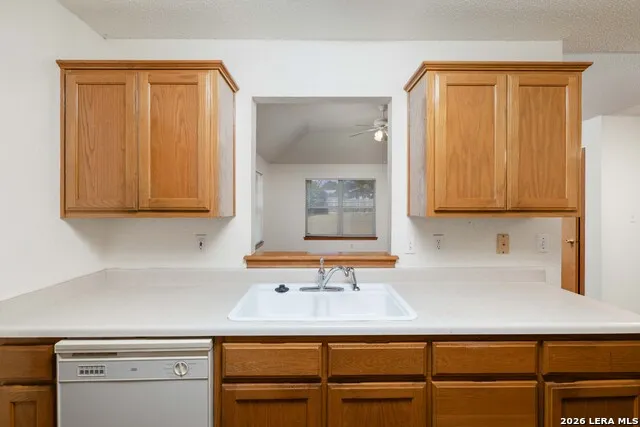 2740 MAPLE TREE RD New Braunfels, TX 78130