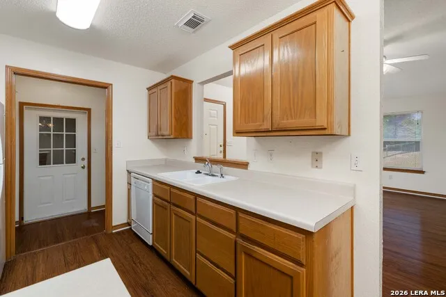 2740 MAPLE TREE RD New Braunfels, TX 78130