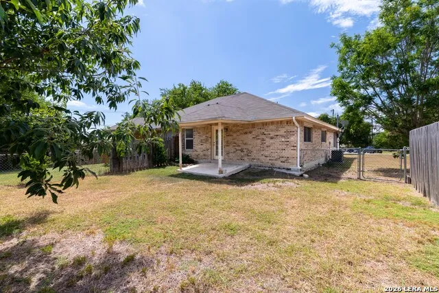 2740 MAPLE TREE RD New Braunfels, TX 78130