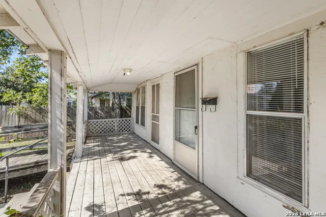 412 S 4TH ST Kenedy, TX 78119