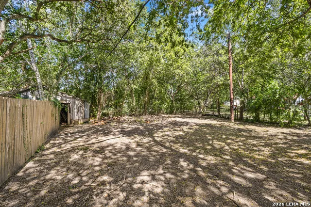 412 S 4TH ST Kenedy, TX 78119