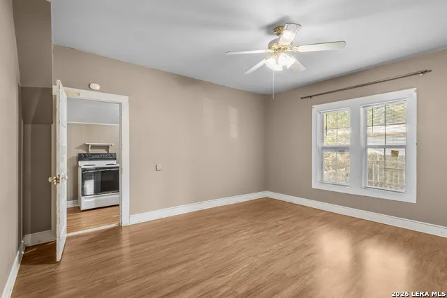 412 S 4TH ST Kenedy, TX 78119