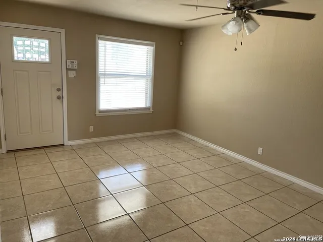 459 Kate Schenck San Antonio, TX 78223