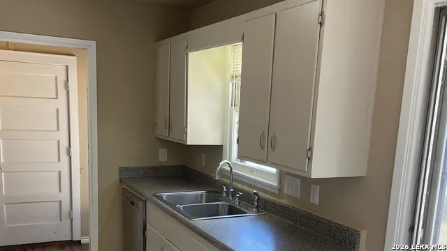 459 Kate Schenck San Antonio, TX 78223