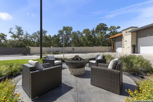 7231 STONEWALL ## 6109 San Antonio, TX 78256