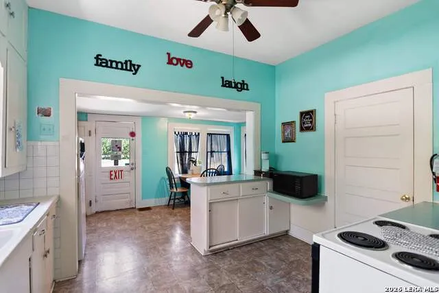 1016 Main #1 Kerrville, TX 78028