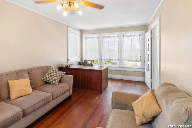 1016 Main #1 Kerrville, TX 78028