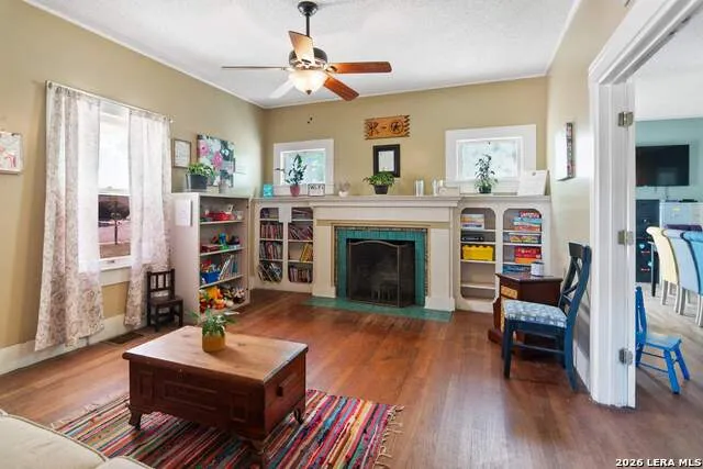 1016 Main #1 Kerrville, TX 78028