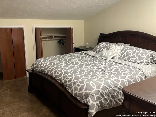 210 Cherry Pearsall, TX 78061