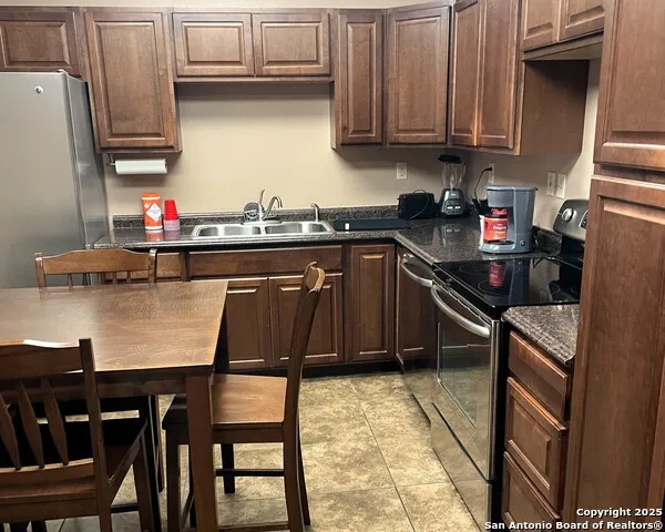 210 Cherry Pearsall, TX 78061