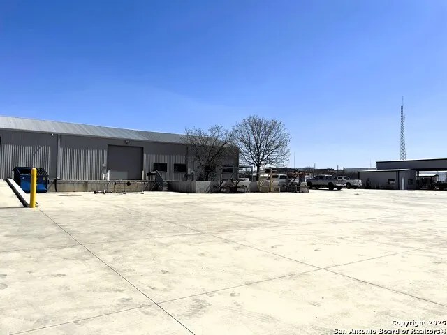210 Cherry Pearsall, TX 78061