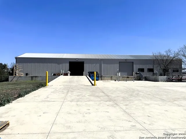 210 Cherry Pearsall, TX 78061