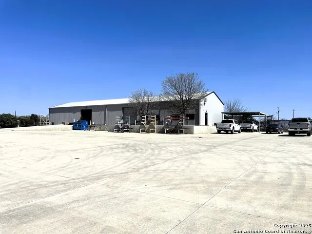 210 Cherry Pearsall, TX 78061