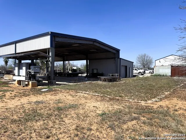 210 Cherry Pearsall, TX 78061