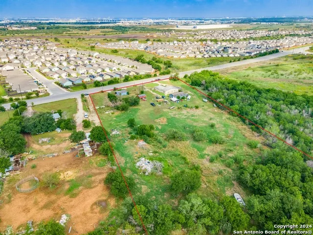 186 Foster Rd San Antonio, TX 78219