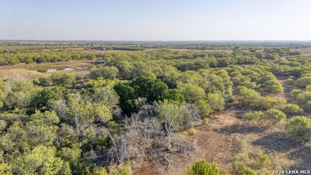 4 CR 331 W Jourdanton, TX 78026
